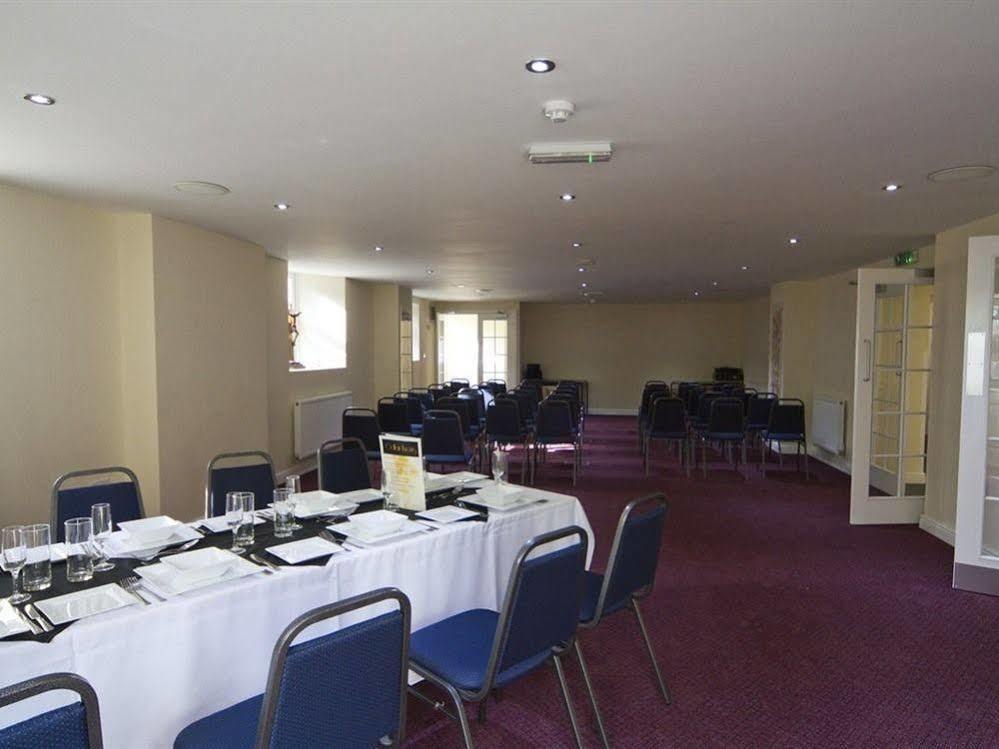 ALTON CASTLE CENTRE HOSTEL, ALTON (STAFFORDSHIRE)